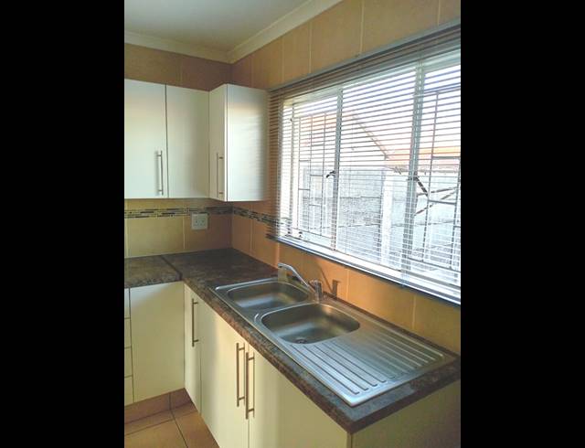 1 BEDROOM FLAT TO LET IN SECUNDA